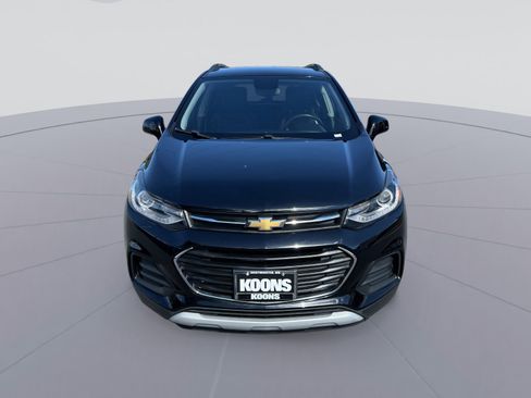 Used 2019 Chevrolet Trax LT w/ LT Convenience Package FWD image 11