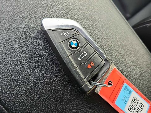 Used 2023 BMW 330e image 35