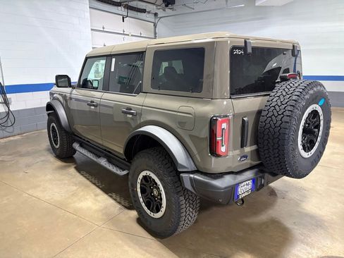 New 2025 Ford Bronco Badlands w/ Sasquatch Package AWD/4WD image 4