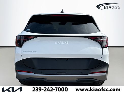 New 2026 Kia Sportage EX FWD image 4