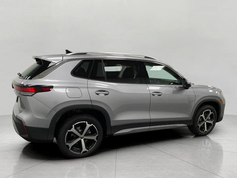 New 2025 Volkswagen Tiguan SE image 2