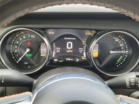 Used 2021 Jeep Wrangler Unlimited Sahara image 38