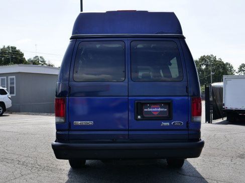 Used 2010 Ford E-250 and Econoline 250 Extended RWD image 8