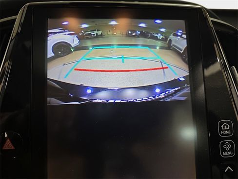 Used 2018 Toyota Prius Four image 25