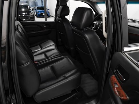 Used 2013 Cadillac Escalade EXT Premium AWD/4WD image 37