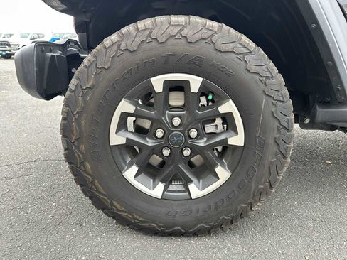 Used 2024 Jeep Wrangler Unlimited Rubicon 4xe image 17