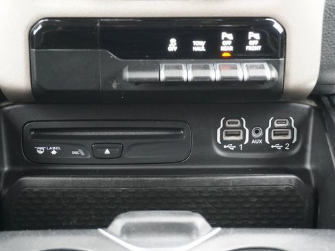 Used 2019 RAM 1500 Laramie image 18