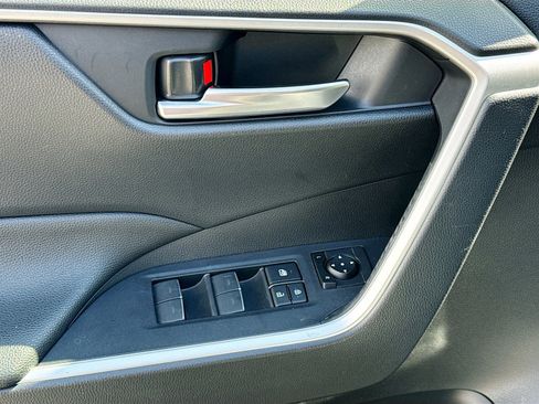 Used 2023 Toyota RAV4 XLE Premium FWD image 18