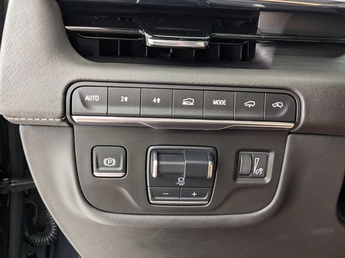 Used 2024 Cadillac Escalade ESV Sport w/ Touring Package AWD/4WD image 36