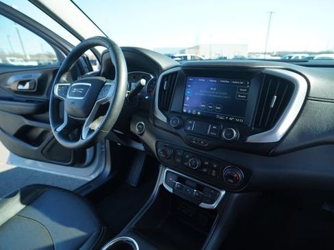 Used 2023 GMC Terrain SLT image 31