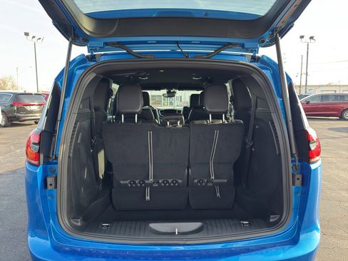 New 2026 Chrysler Pacifica Select AWD/4WD image 15