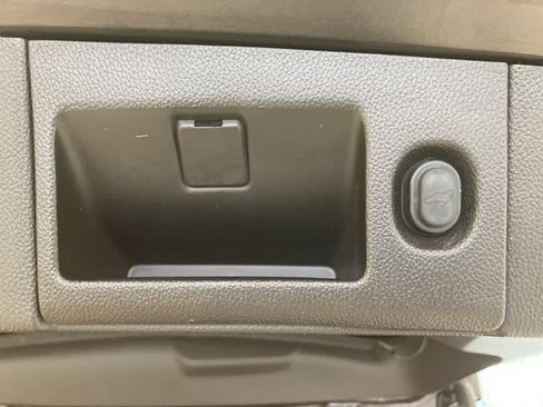 Used 2015 Chevrolet Tahoe LT w/ Luxury Package image 35