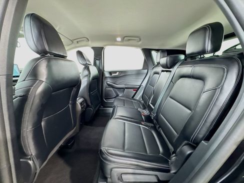 Used 2025 Ford Escape Platinum AWD/4WD image 14