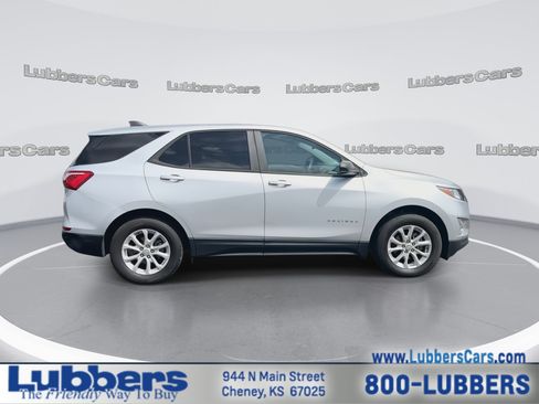 Used 2020 Chevrolet Equinox LS AWD/4WD image 9