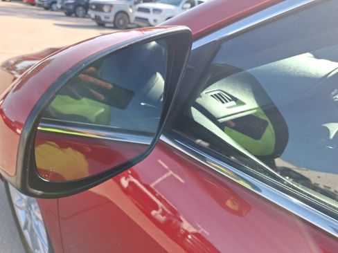 Used 2012 Toyota Camry LE FWD image 14
