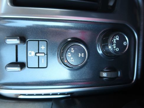 Used 2016 Chevrolet Silverado 2500 LT AWD/4WD image 31