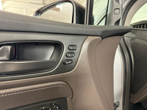 Used 2019 Honda Odyssey EX-L image 16