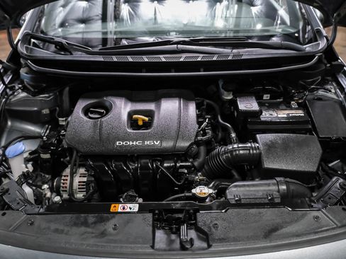 Used 2017 Kia Forte S FWD image 43