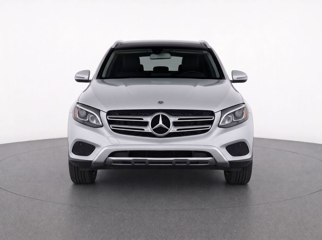 Used 2019 Mercedes-Benz GLC 300 4MATIC image 5