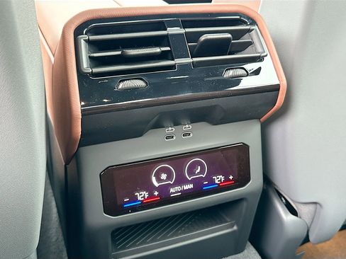 New 2026 BMW 530i w/ Convenience Package RWD image 20