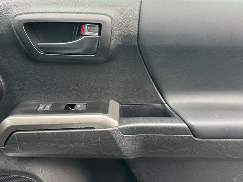 Certified 2023 Toyota Tacoma 4x4 Double Cab image 18