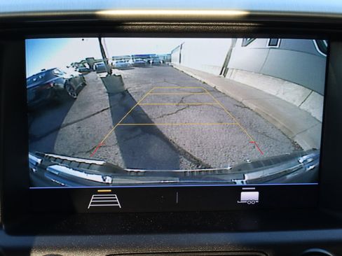 Used 2022 GMC Canyon Elevation w/ Elevation Premium Package image 12