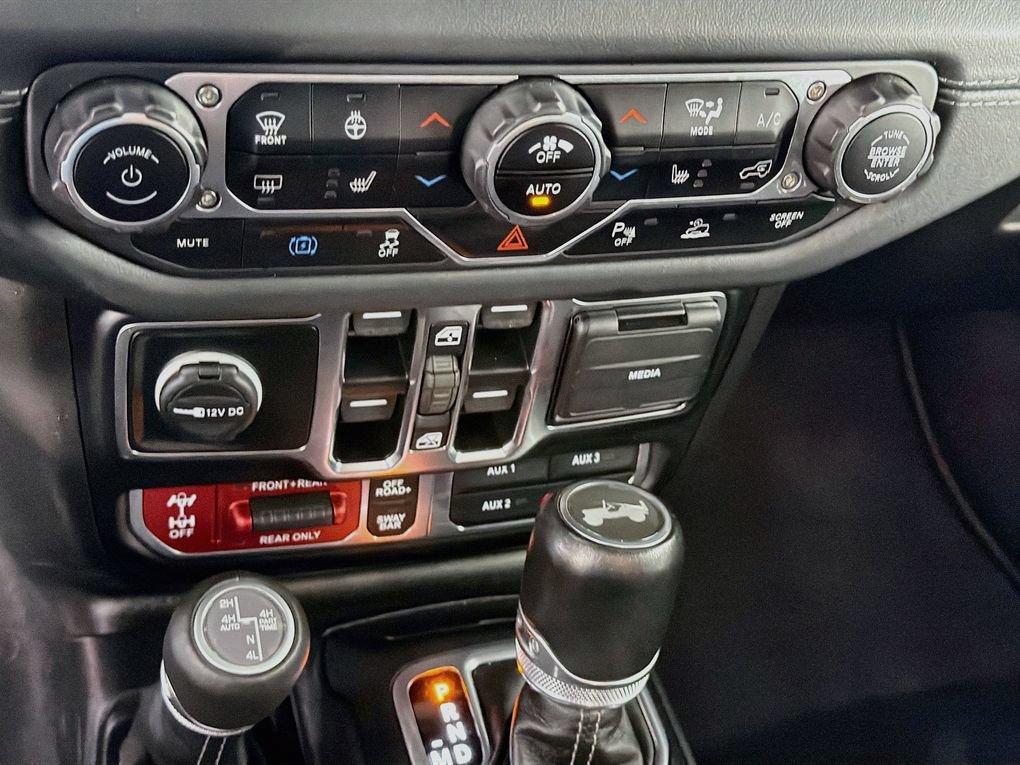 Used 2024 Jeep Wrangler Unlimited Rubicon 4xe AWD/4WD image 19