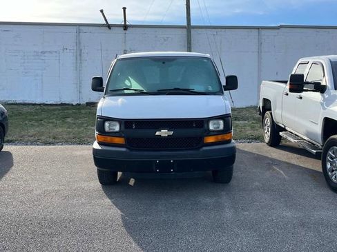 Used 2015 Chevrolet Express 2500 image 7