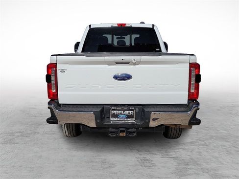 Used 2023 Ford F250 Lariat w/ FX4 Off-Road Package image 9