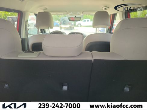 Used 2020 Kia Soul LX FWD image 6