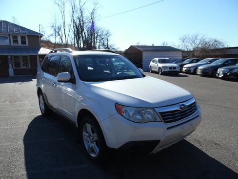 Used 2010 Subaru Forester 2.5X Premium image 7