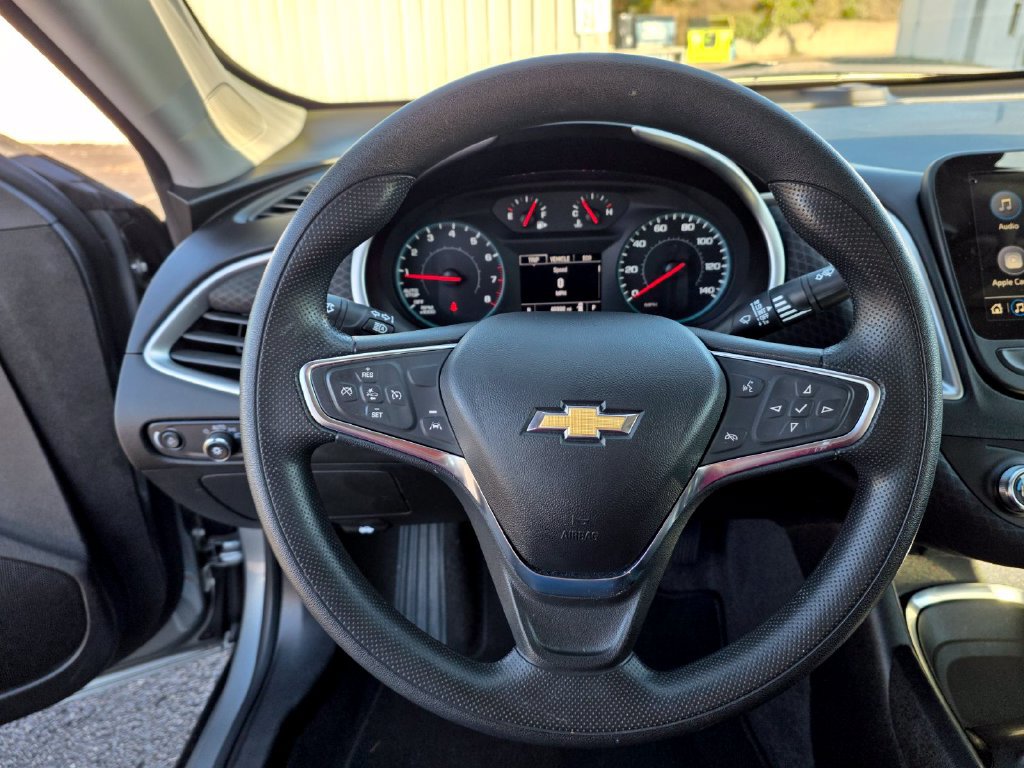 Used 2025 Chevrolet Malibu LT FWD image 17