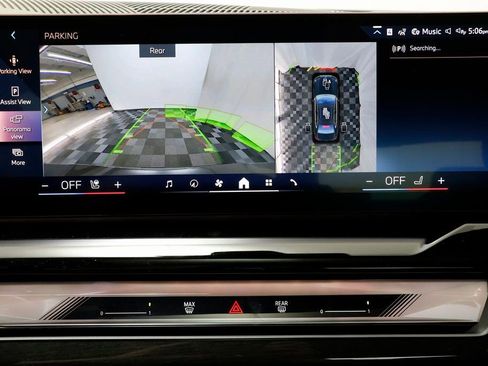 New 2025 BMW i5 xDrive40 w/ Premium Package image 12