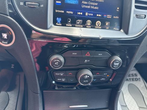 Used 2016 Chrysler 300 S image 30