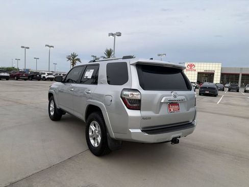 Certified 2022 Toyota 4Runner SR5 RWD image 7
