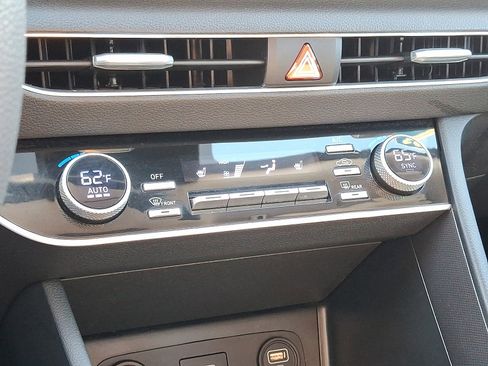 Used 2023 Hyundai Sonata SEL image 16