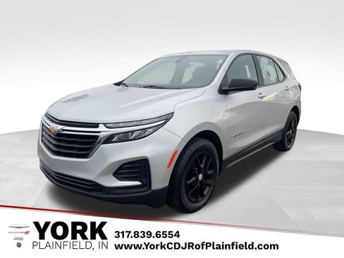 Used 2022 Chevrolet Equinox LS image 1