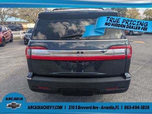 Used 2021 Lincoln Navigator Black Label w/ Cargo Convenience Package AWD/4WD image 5