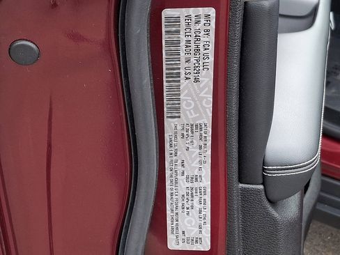 Certified 2023 Jeep Grand Cherokee Limited w/ Trailer Tow Prep Group (B) image 28