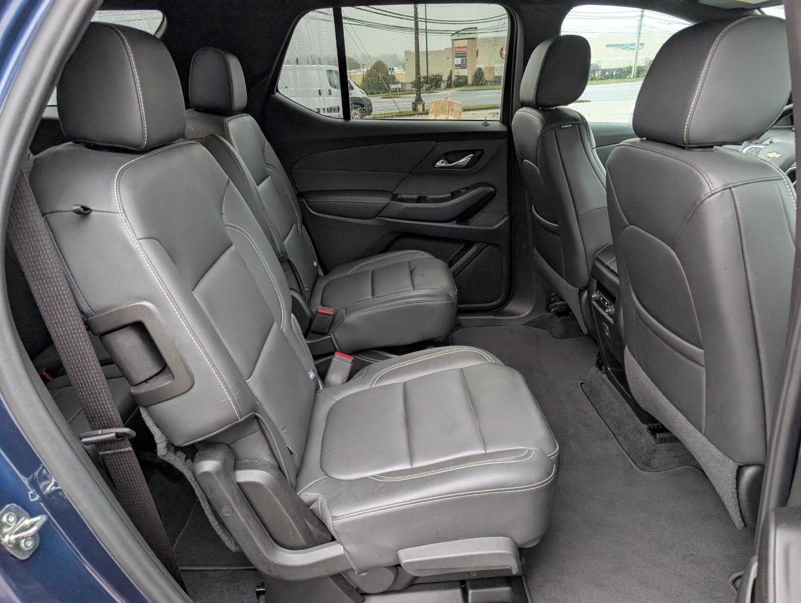 Used 2023 Chevrolet Traverse LT AWD/4WD image 13