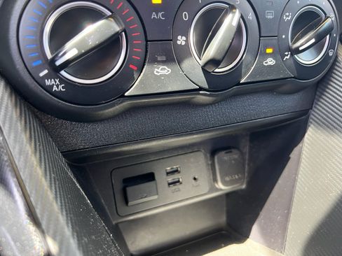 Used 2018 Toyota Yaris iA FWD image 25