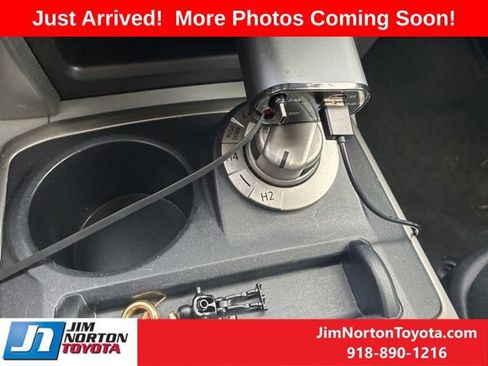 Used 2013 Toyota 4Runner SR5 image 10