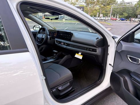 Certified 2025 Kia K4 FWD image 22
