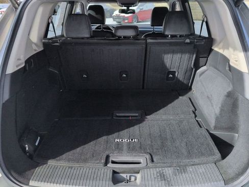Used 2021 Nissan Rogue Platinum image 27