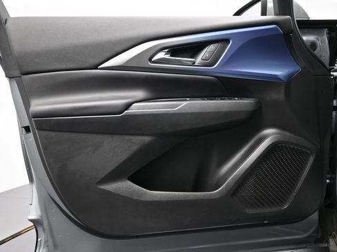 Used 2025 Chevrolet Equinox EV LT w/ Convenience Package image 29