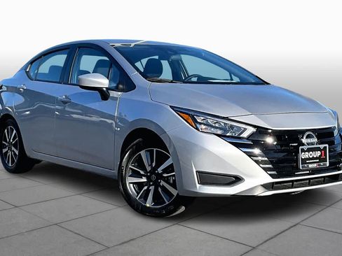 New 2025 Nissan Versa SV image 2