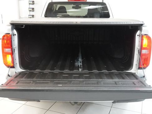 Certified 2015 Chevrolet Colorado LT w/ Luxury Package RWD image 13