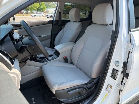 Used 2021 Hyundai Tucson SE FWD image 21