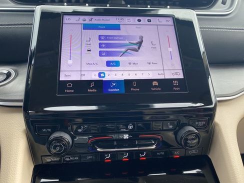 Used 2022 Jeep Grand Cherokee L Limited image 23