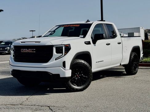 Used 2026 GMC Sierra 1500 Pro w/ Graphite Edition RWD image 2